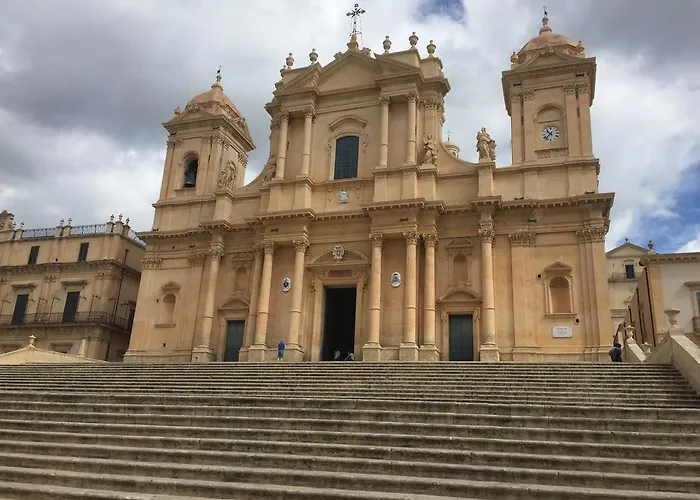 Happy Holidays Apartament Noto